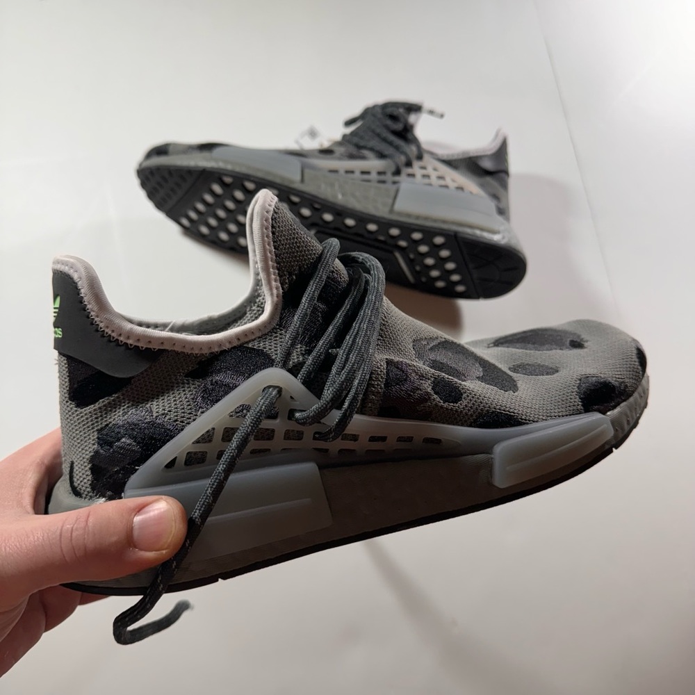 Men's Size 9  Adidas HU NMD Human Race x Pharrell Animal Print Ash  ID1531